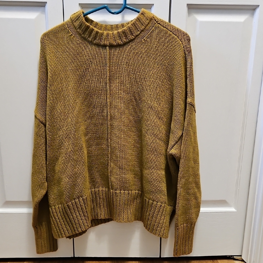 Women's Plus Olive & Pink Tie Dye (very Subtle Pink) Cropped Sweater